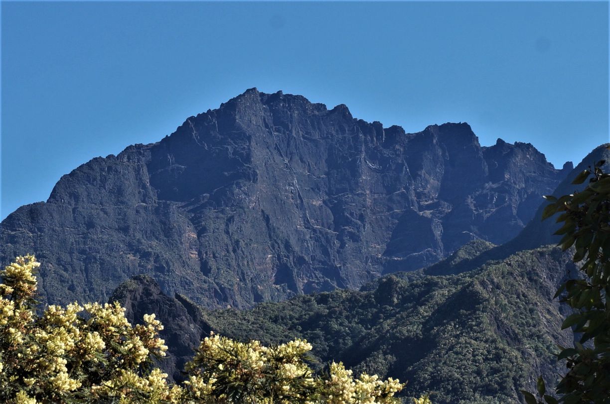 Ascension du PITON des NEIGES jour I Pas de quoi s’en faire une